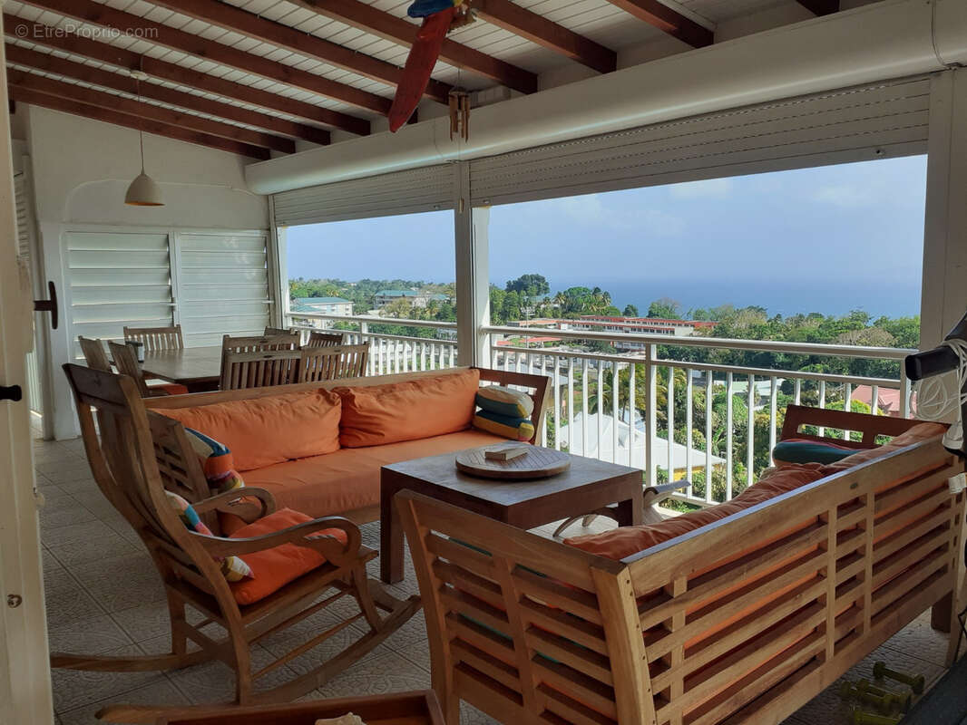 Maison à BASSE-TERRE