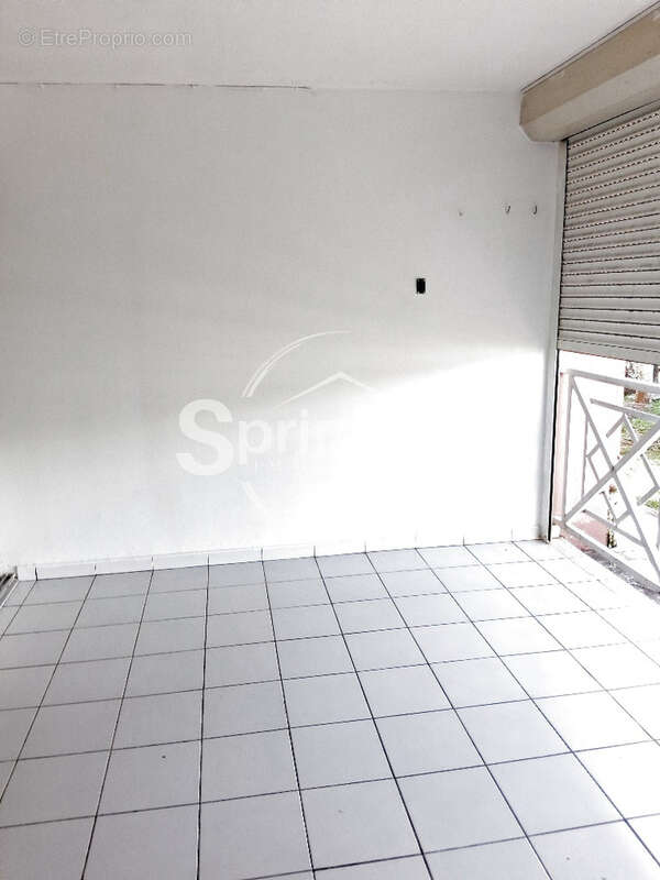 Appartement à BAIE-MAHAULT