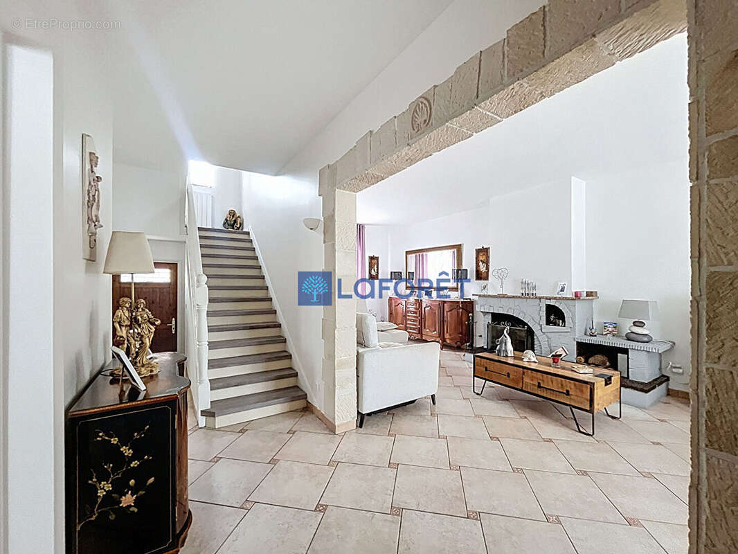 Maison à SAVIGNY-SUR-ORGE