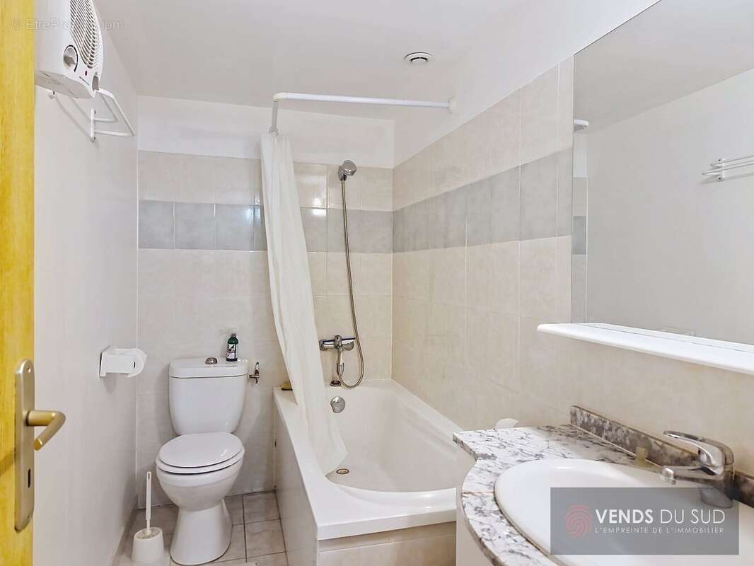 Appartement à LAMALOU-LES-BAINS