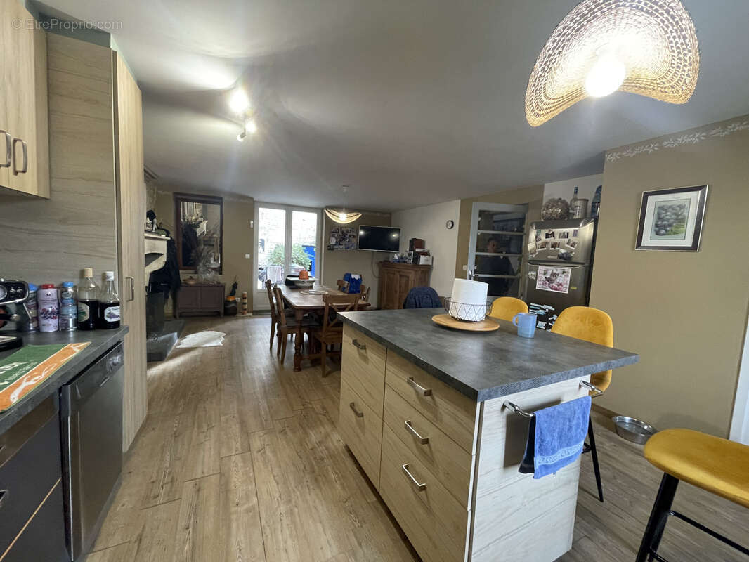 Maison à CHAMPNIERS