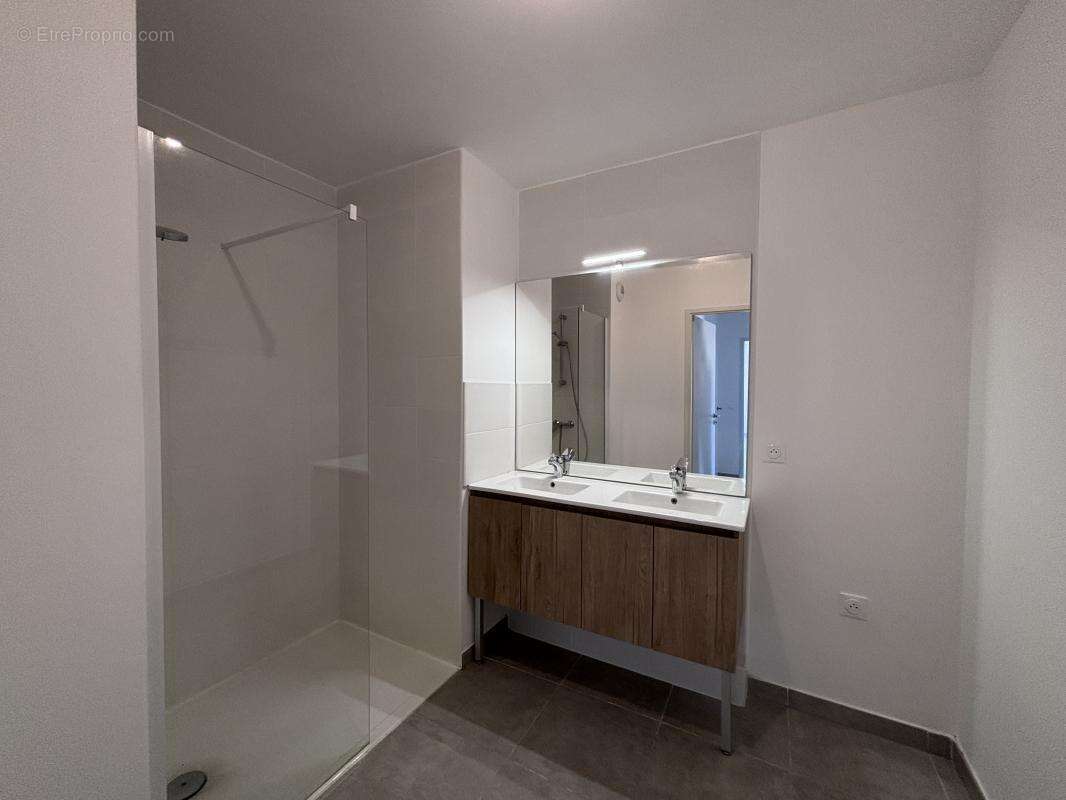 Appartement à MARSEILLE-9E