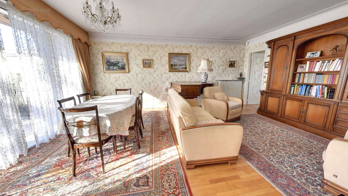 Maison à BRY-SUR-MARNE