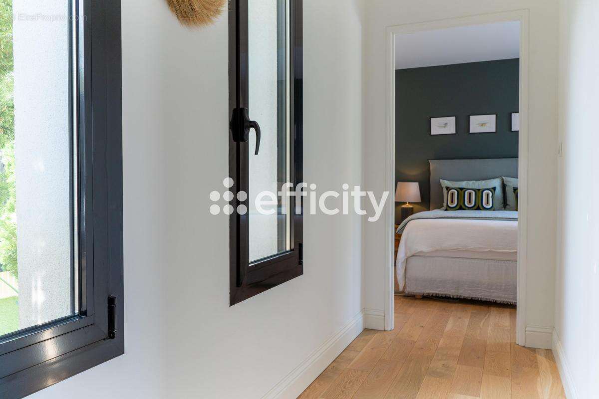 Maison 150 m² à Gujan-Mestras  - photo 18