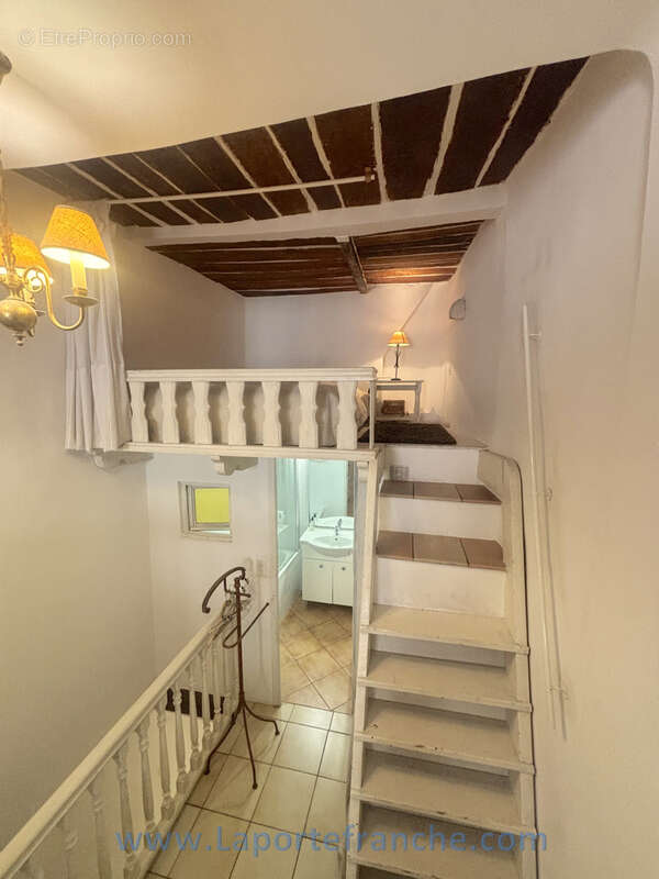 Haut de cagnes maison de village 3-4 pièces avec balcon - photo 8