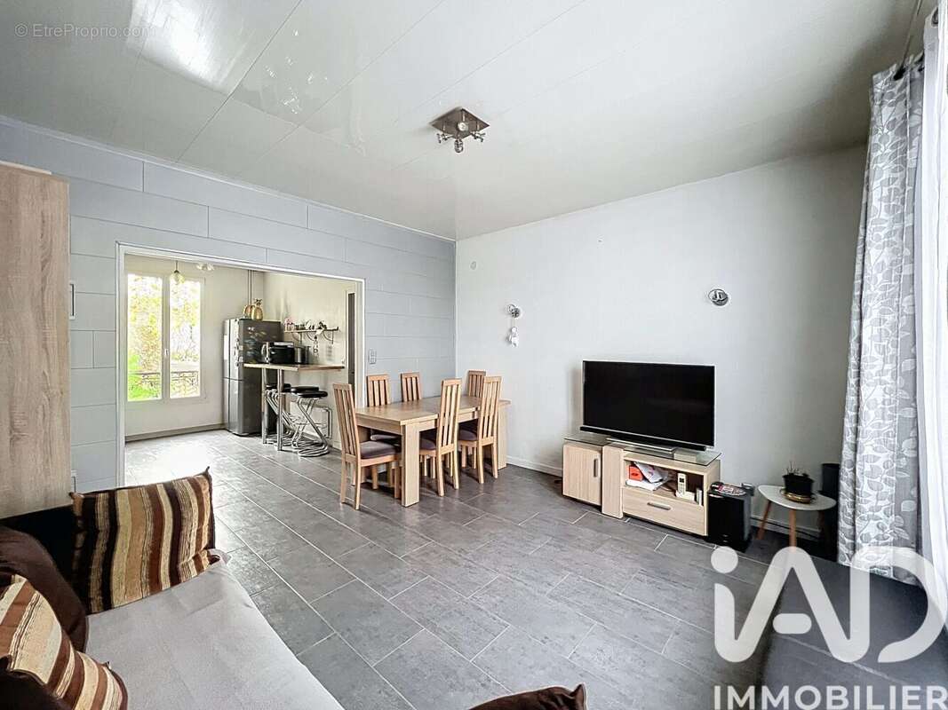 Photo 3 - Maison à GRETZ-ARMAINVILLIERS