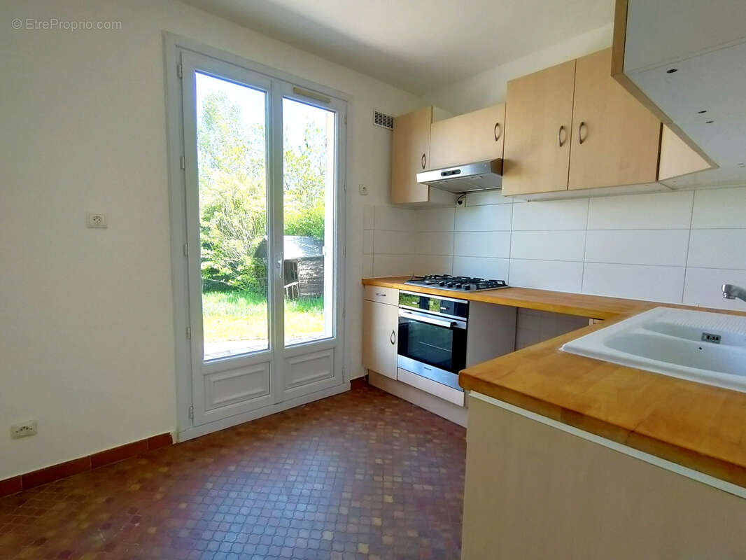 Maison à SAINT-REMY-LES-CHEVREUSE