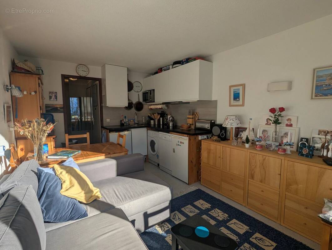 Appartement à MORILLON