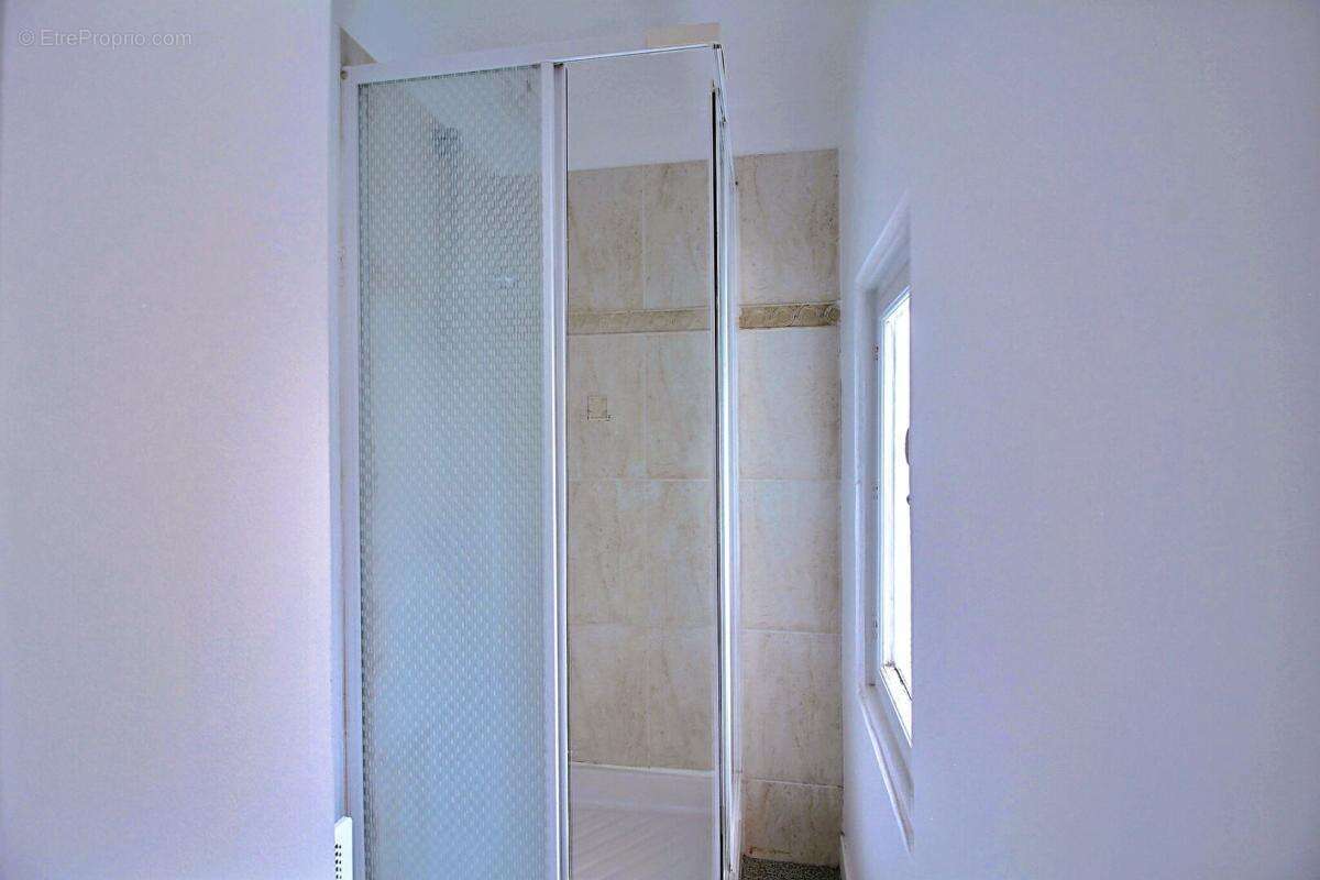 T2 de 36 M², calme hyper-centre GAMBETTA petite résidence en pierre - photo 7