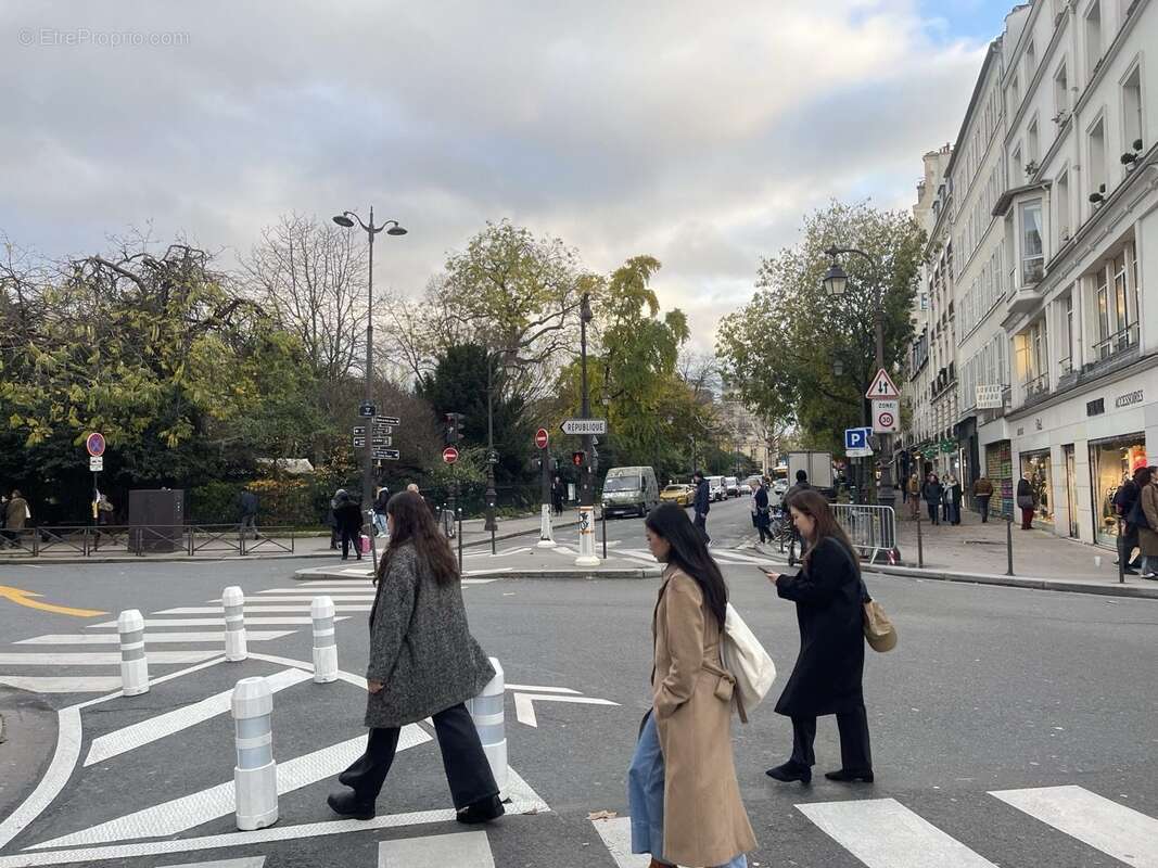 Autre à PARIS-3E