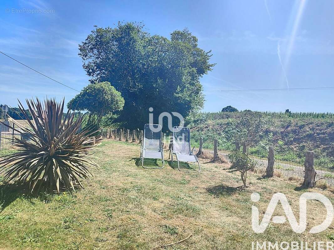 Photo 2 - Maison à BAZOUGES-LA-PEROUSE