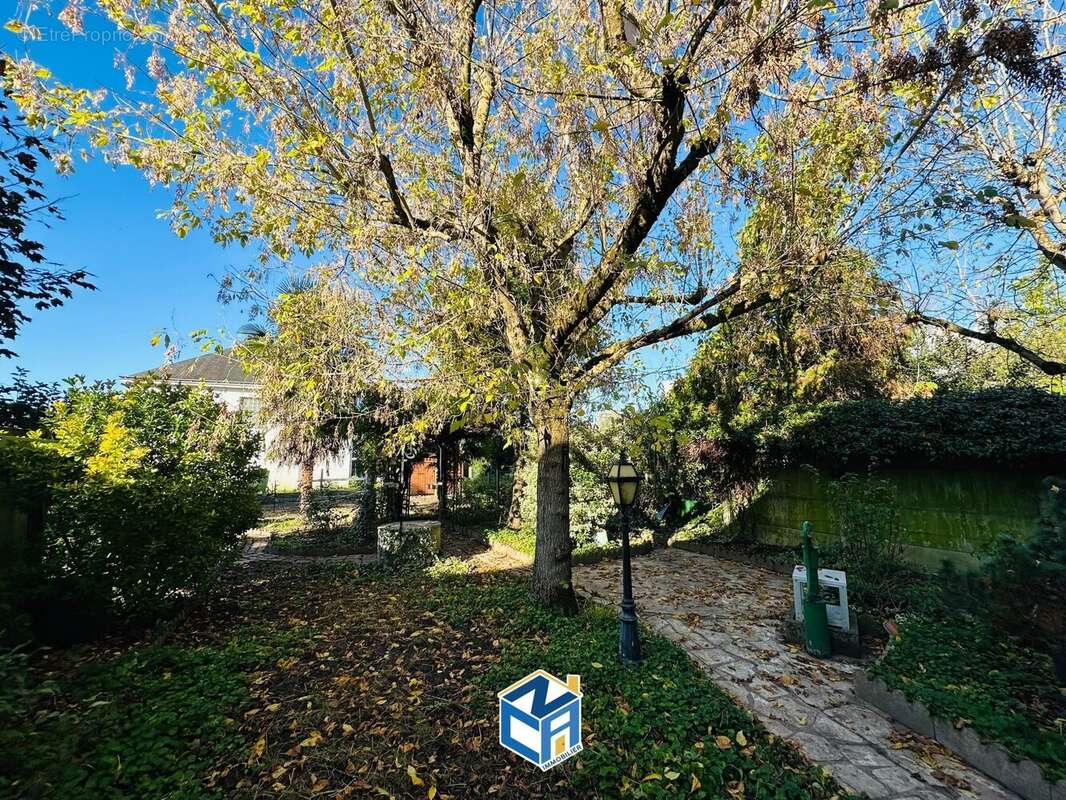 Maison à SAINT-PIERRE-DES-CORPS