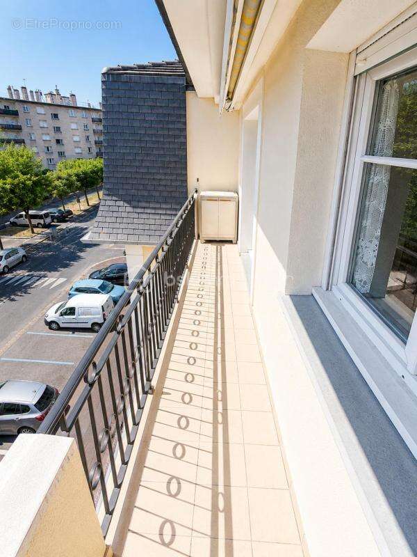 Appartement à LIVRY-GARGAN
