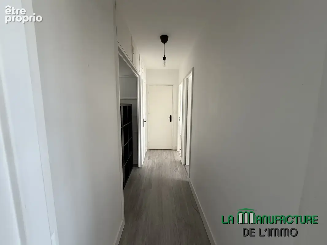 Appartement F4 - 85,37M2 - Balcon - Cave - Parking - Saint-Etienne/ Portail Rouge - photo 7