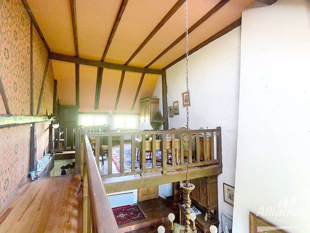 Maison à CROIX