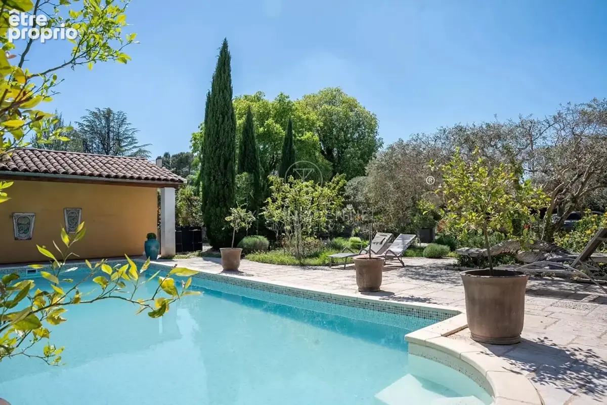 Bastide provençale .vue sublime sur les alpilles  environnement privilégié - photo 4