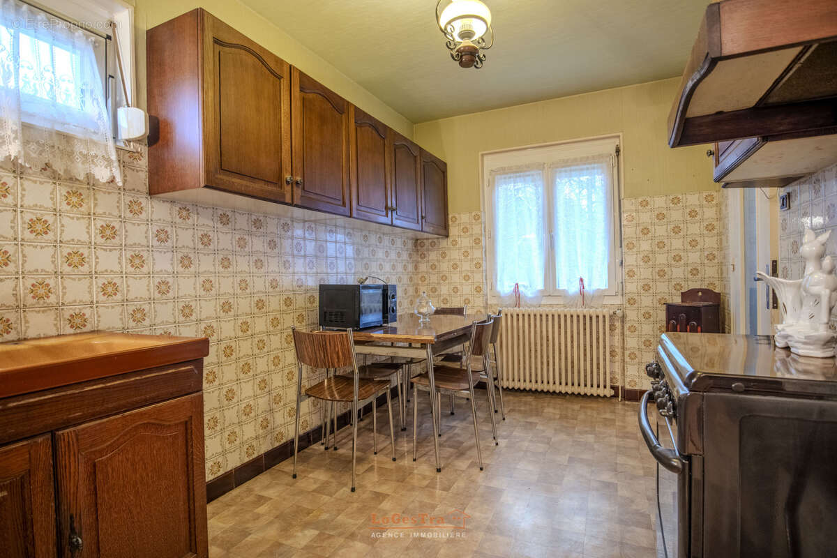 Maison à CONTREXEVILLE