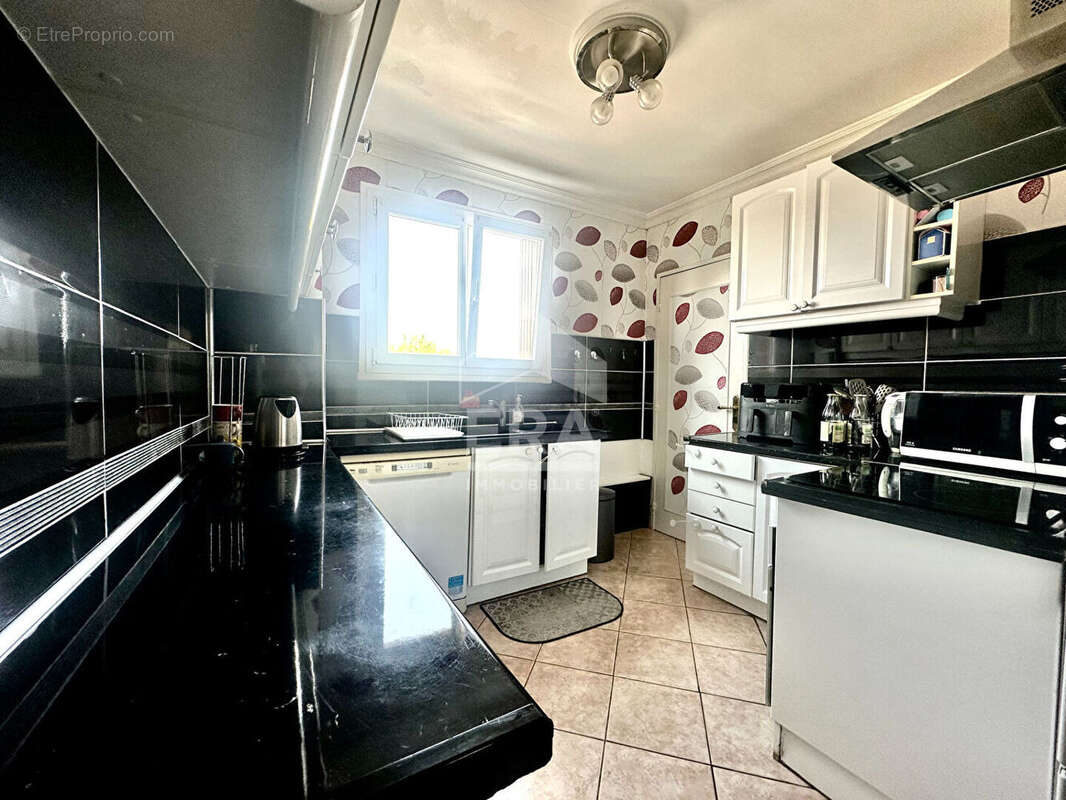 Appartement à SARTROUVILLE