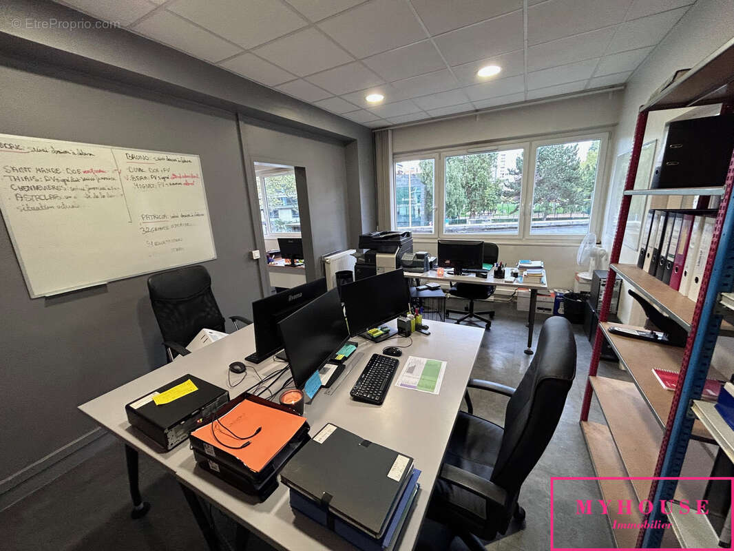 Commerce à MONTROUGE