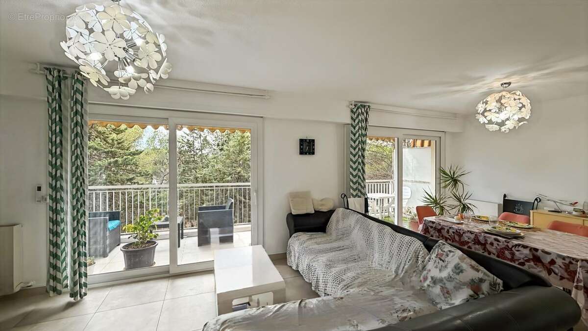 Appartement à SAINT-RAPHAEL