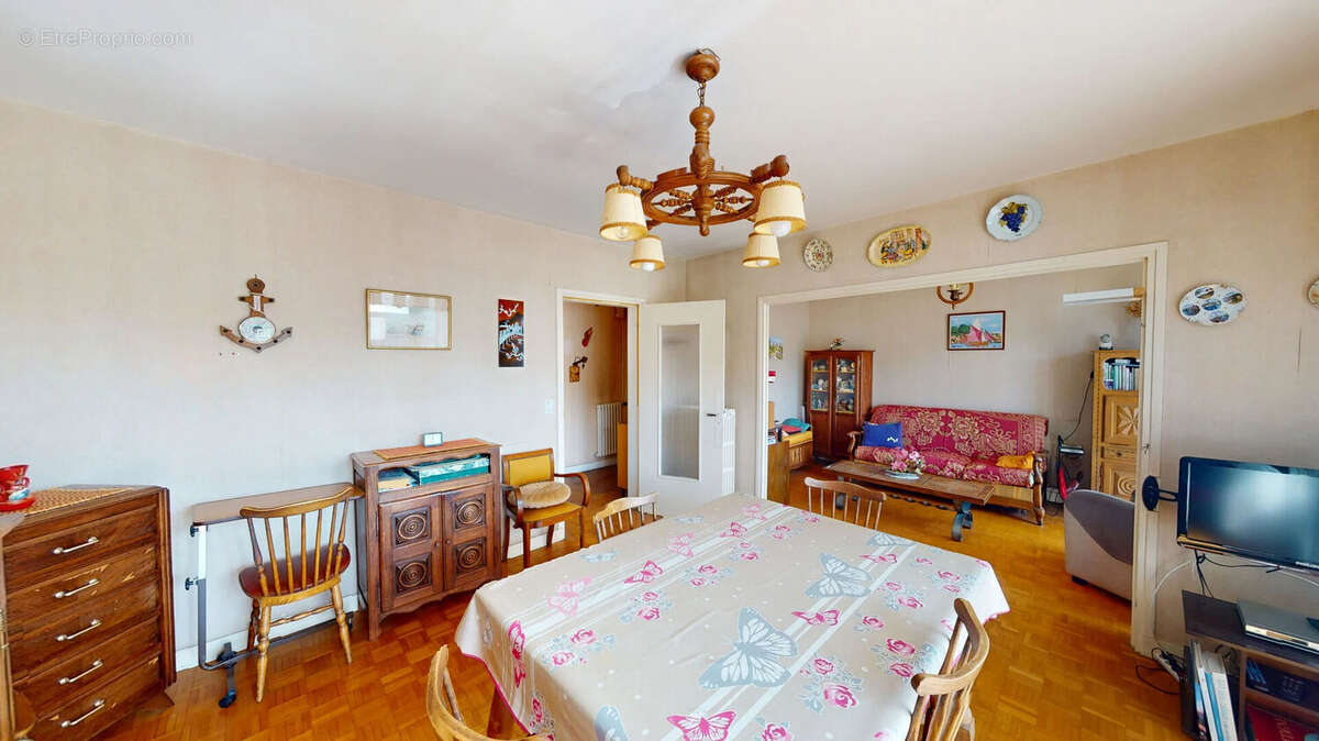 Lorient nouvelle ville - appartement t4 de 71m² avec grand balcon et garage - photo 2