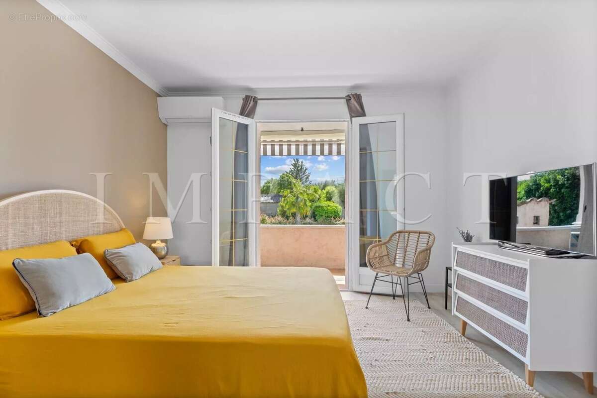 Maison à MOUANS-SARTOUX