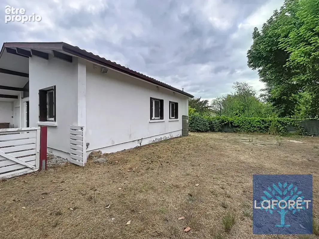 Dax - maison en retrait de la rue sur 549 m² de terrain - photo 13