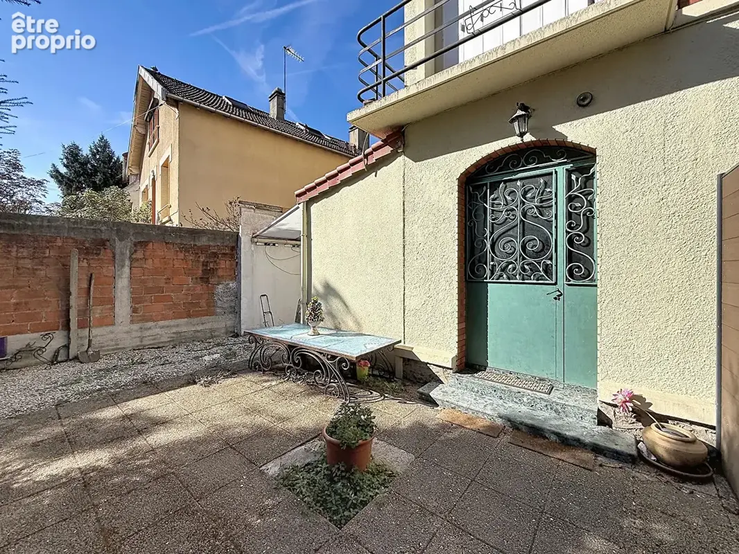 Montreuil, proche rosny et du metro la dhuys, dans une copropriete a 2, appartement avec beau jardin arbore privatif et parking  - photo 10