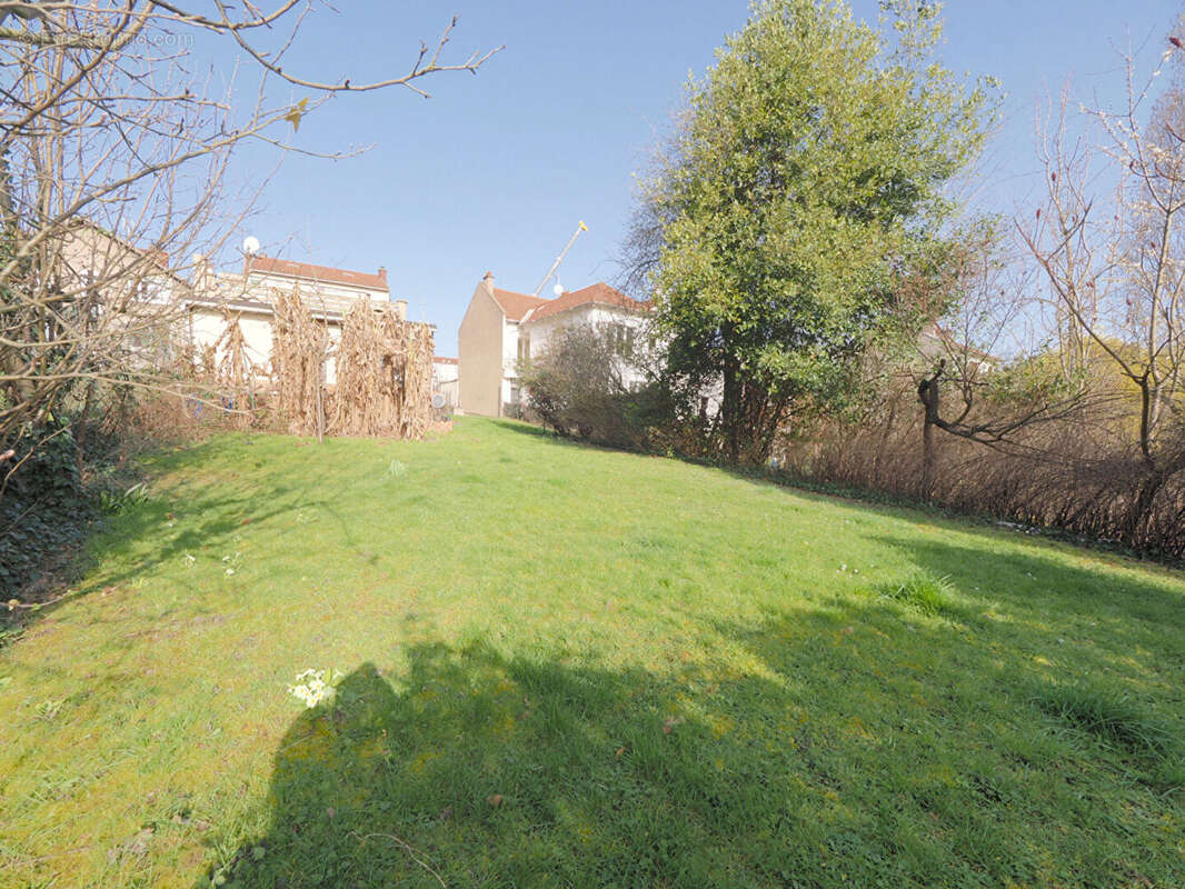 Maison à NOISY-LE-SEC