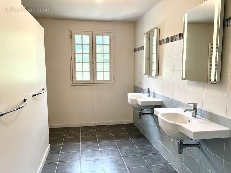 Maison à CROIGNON