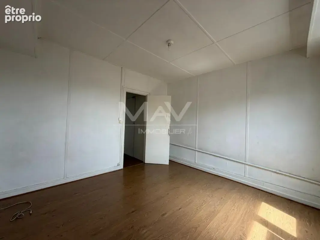 Appartement 15 pièces 230 m² à vendre à Tourcoing (59200) - photo 4