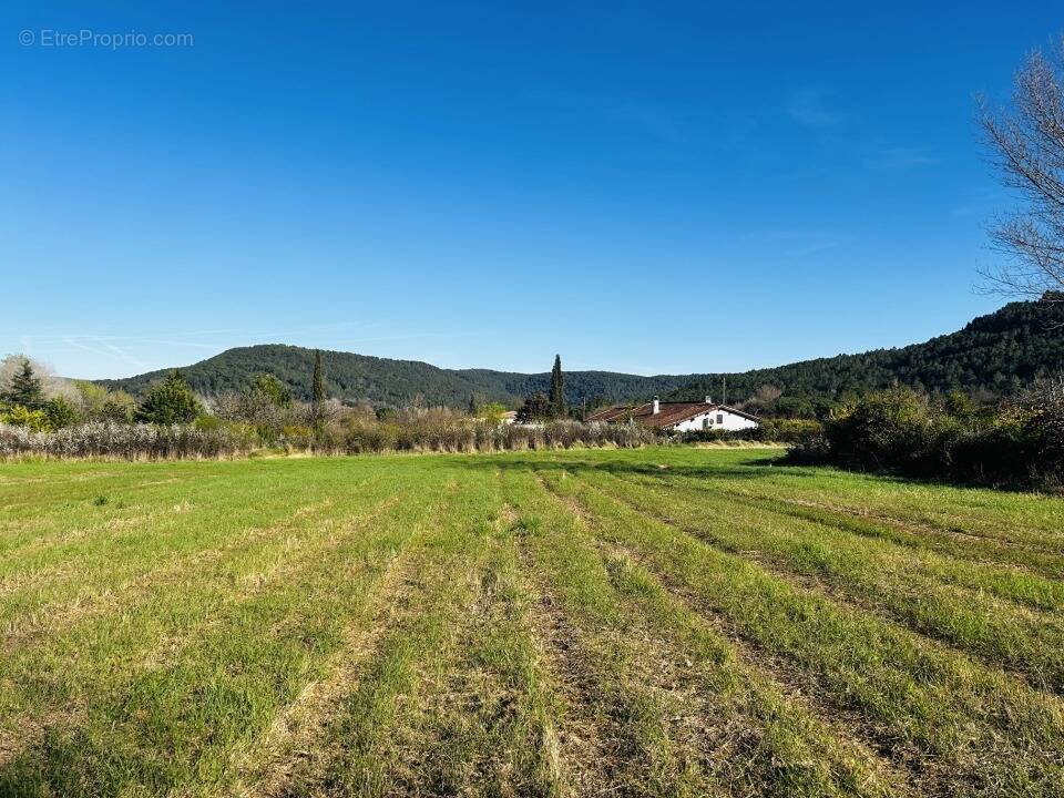 Terrain à SALERNES