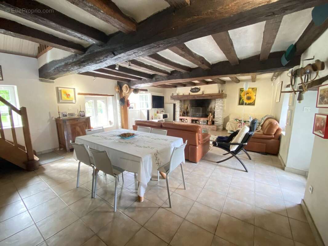 Maison à LES PONTS-DE-CE