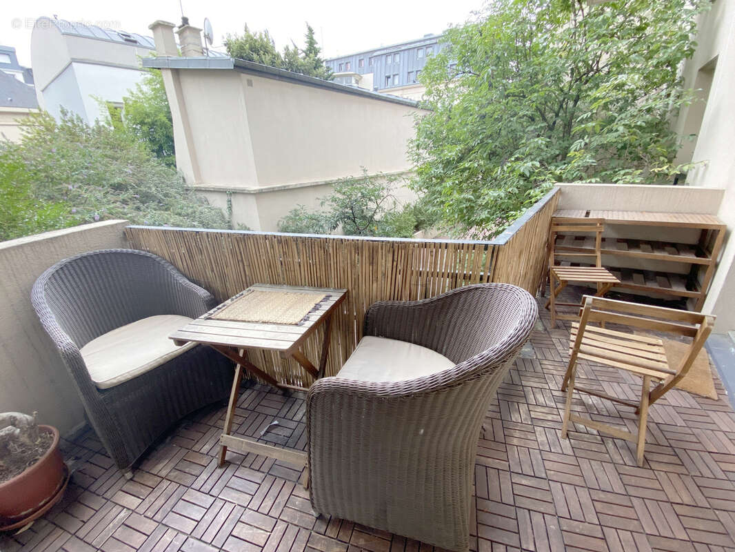 Appartement à CHARENTON-LE-PONT