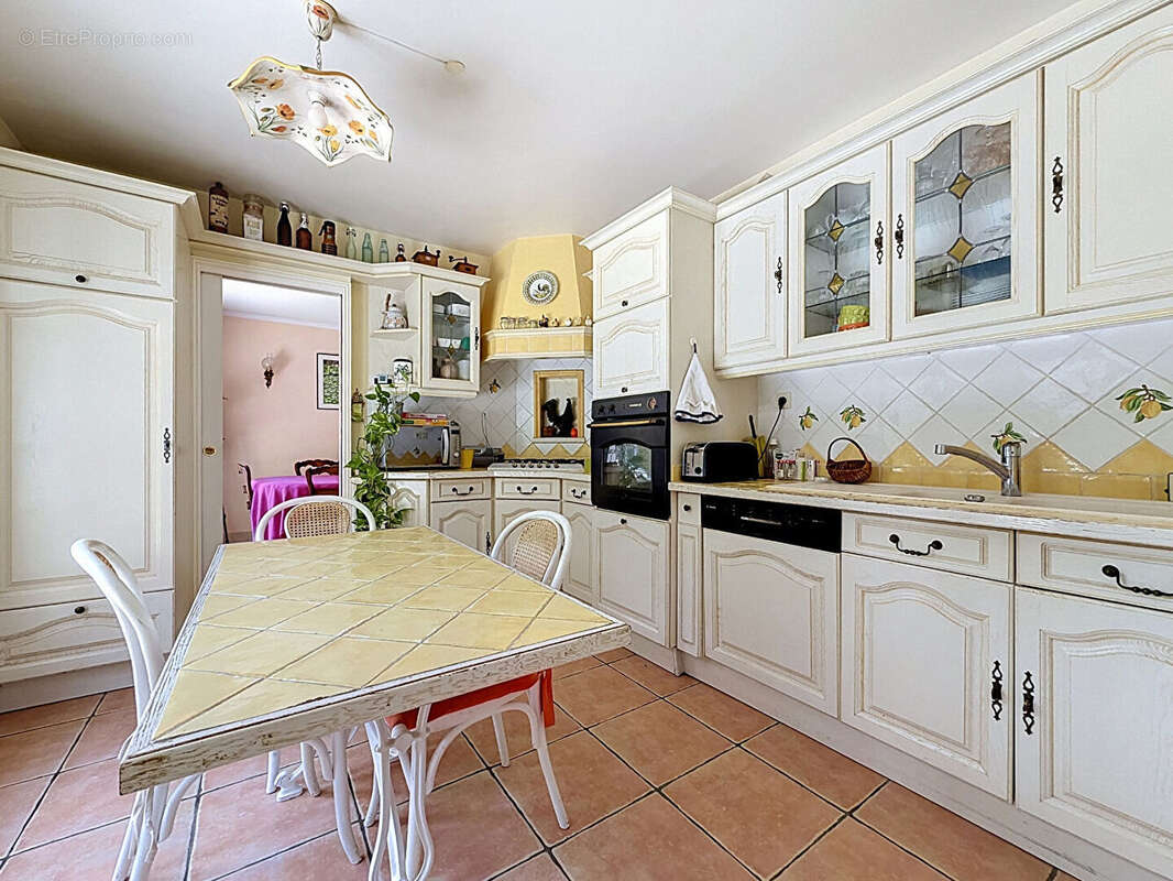 Maison 220 m² à Maurepas  - photo 4