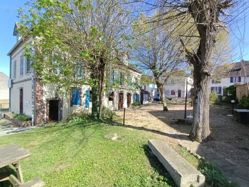 Appartement à VILLEVALLIER