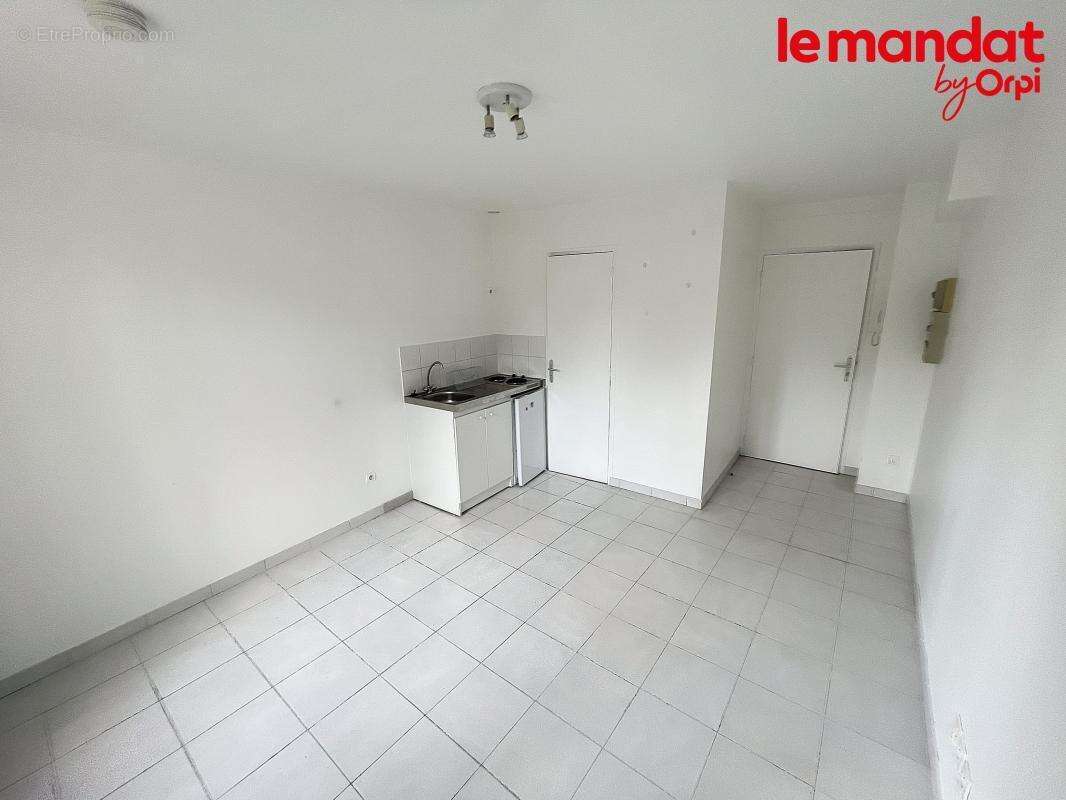 Appartement à JUZIERS