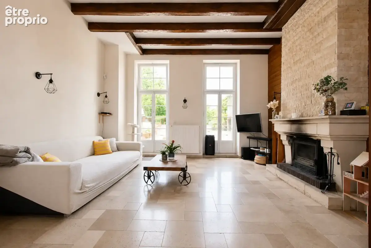 Maison avec terrasse et jardin. - photo 7