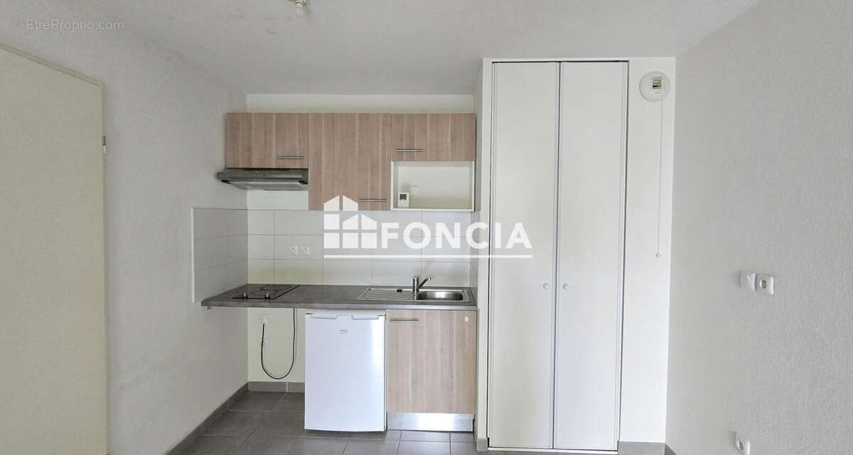 Saint simon au coeur du village - grand t1 de 31 m2 - balcon - parking - photo 3