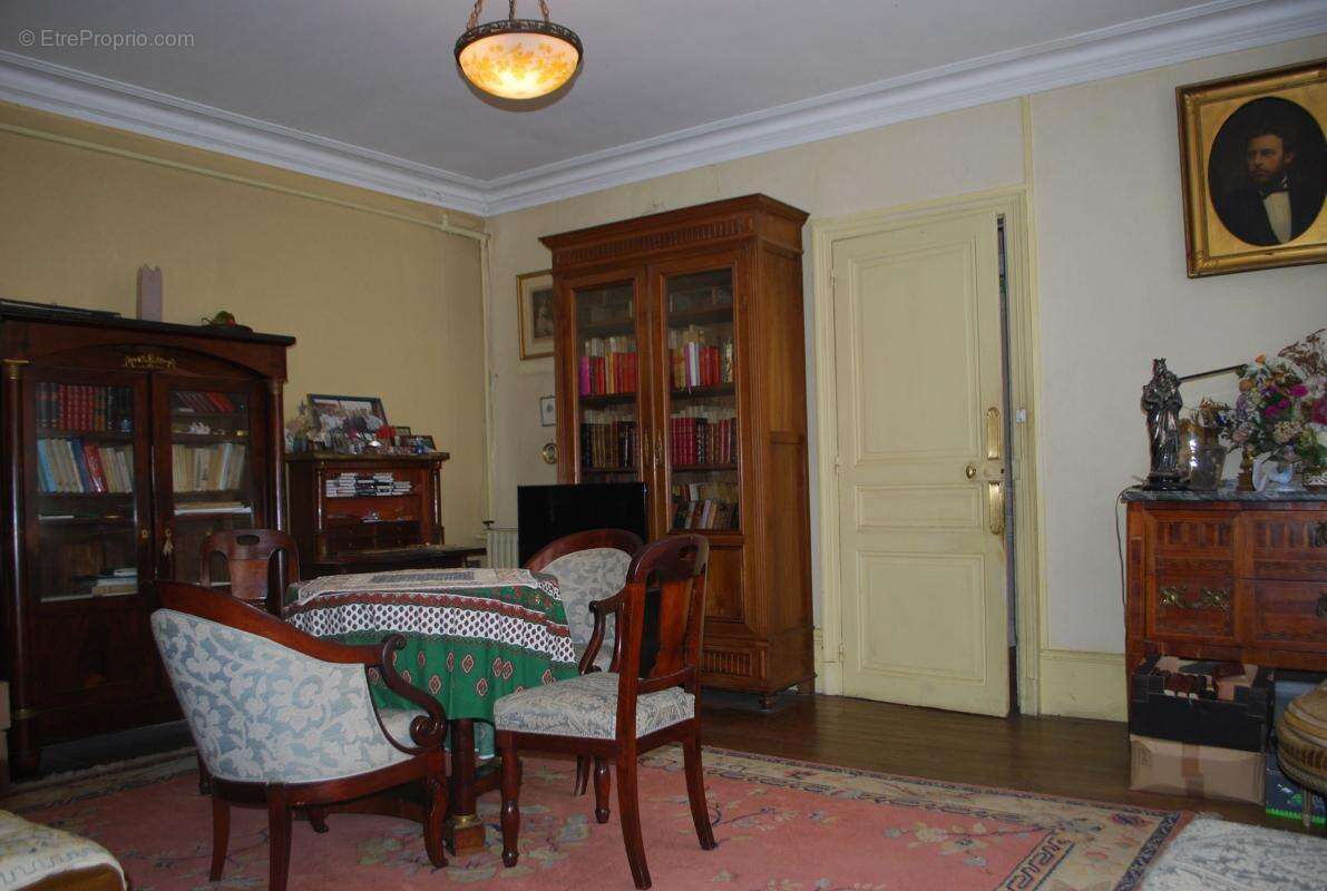 Maison à COSNE-COURS-SUR-LOIRE