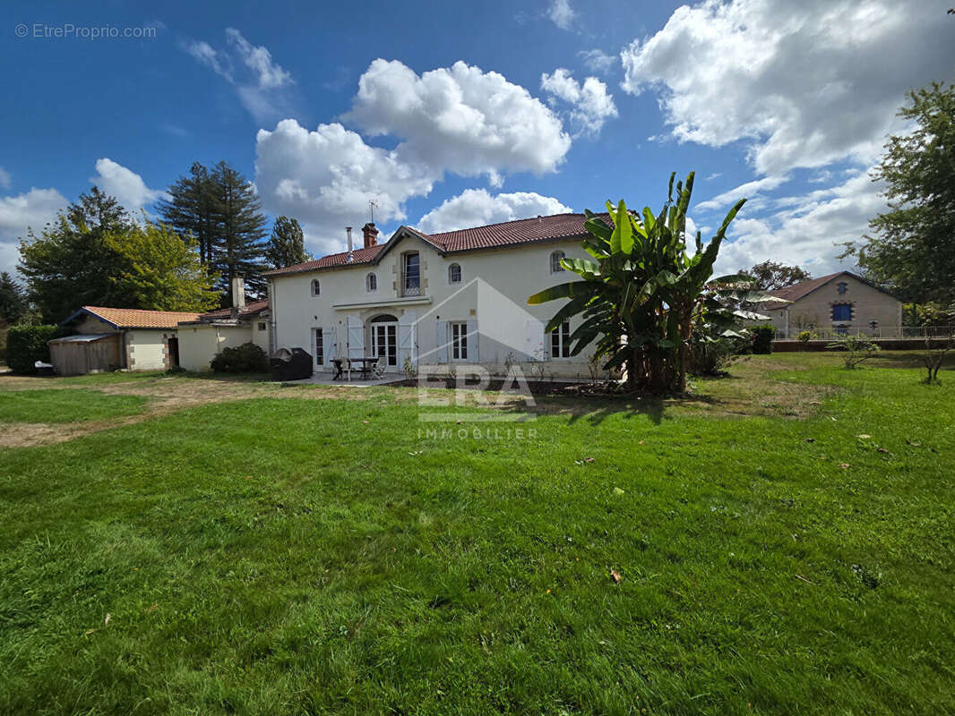 Maison à SAUGNACQ-ET-MURET