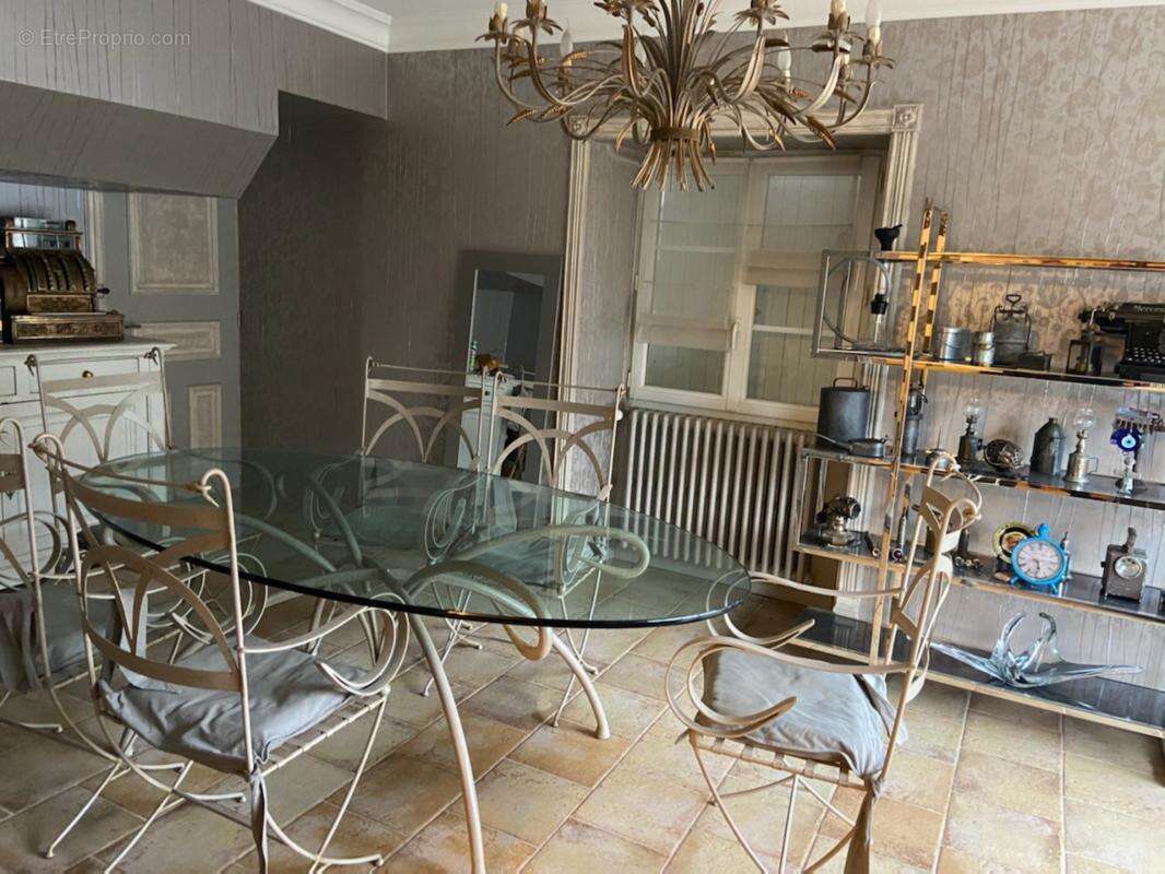 Lucon coeur de ville agreable maison art deco 5 chambres avec piscine et annexes sur 1296m² clos - photo 9