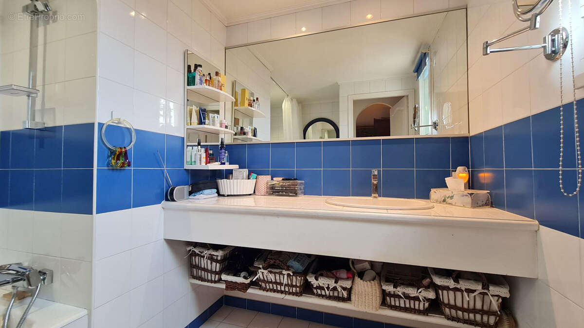 Maison à VILLENEUVE-LES-AVIGNON