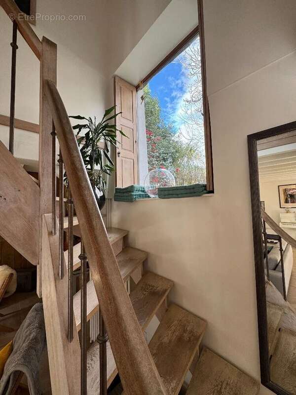 Maison à SAINT-NOM-LA-BRETECHE