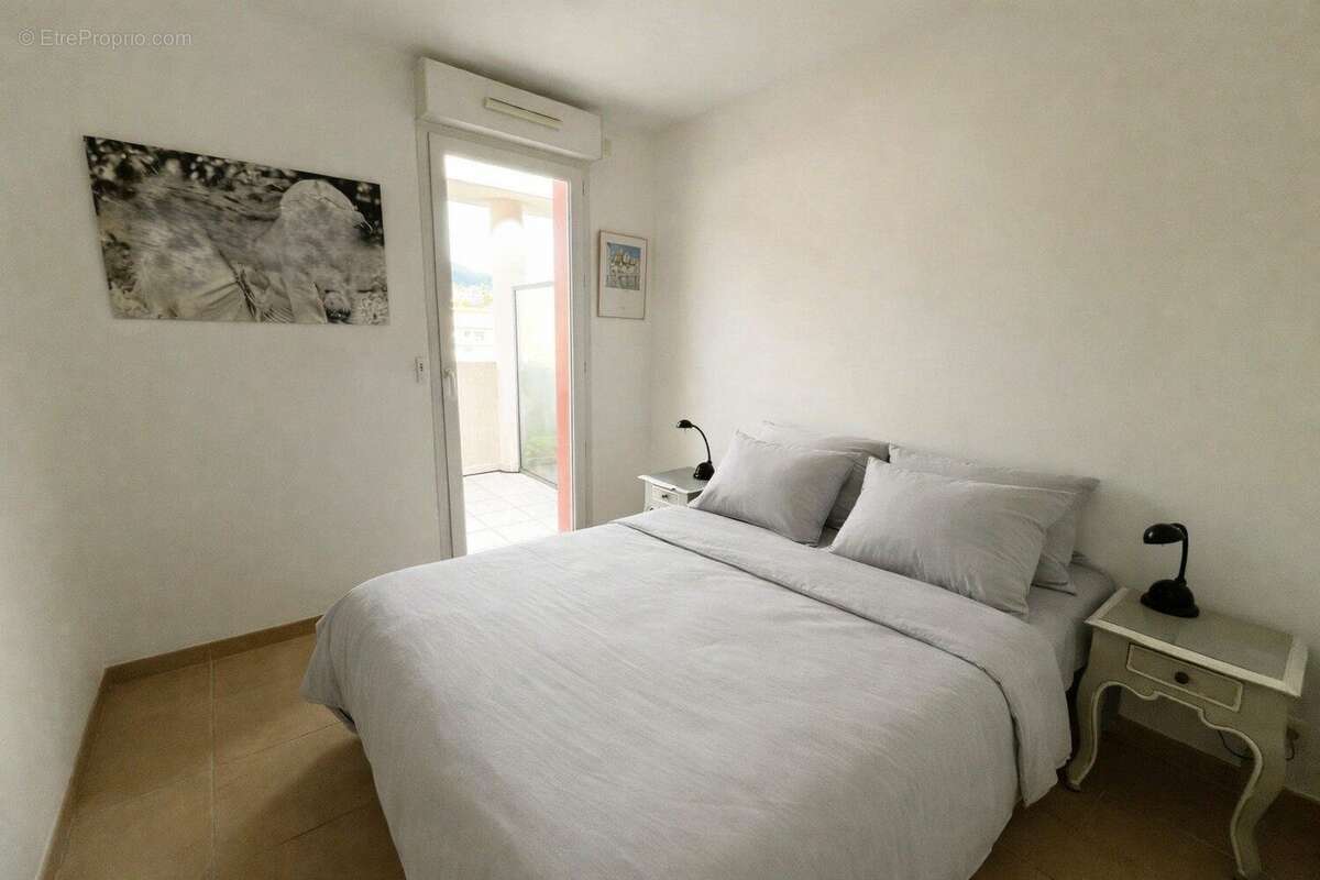 Appartement 40 m² à Cavalaire-Sur-Mer  - photo 3