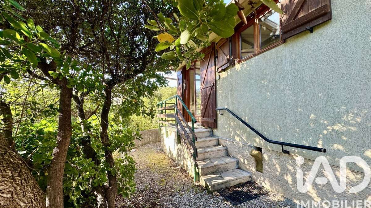 Photo 8 - Terrain à FREJUS