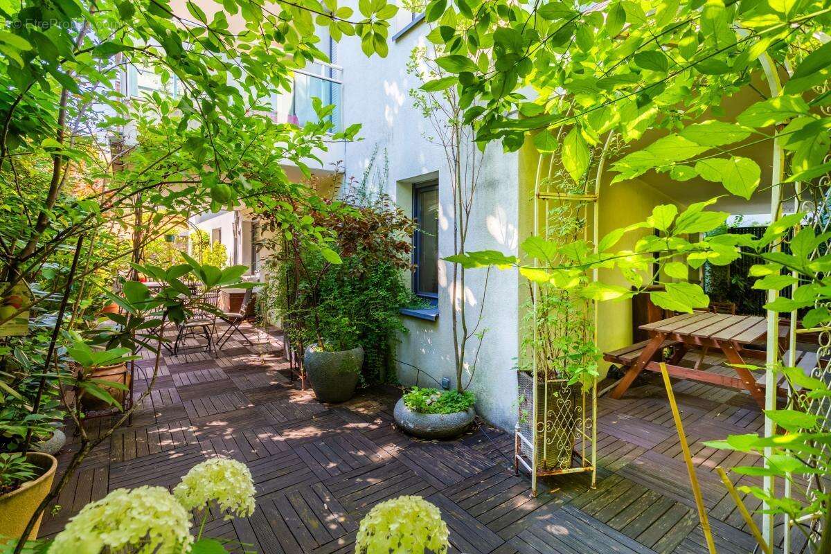 181 m² d'exception et 130 m² de terrasse à l'Orangerie - photo 2