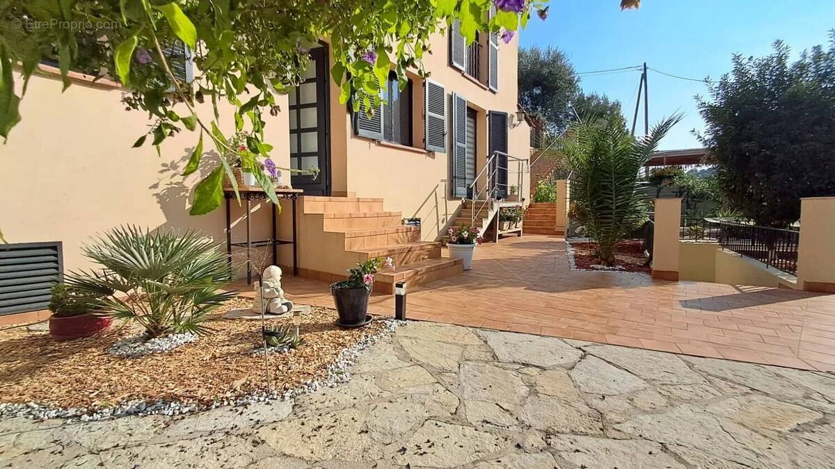 Appartement à MENTON