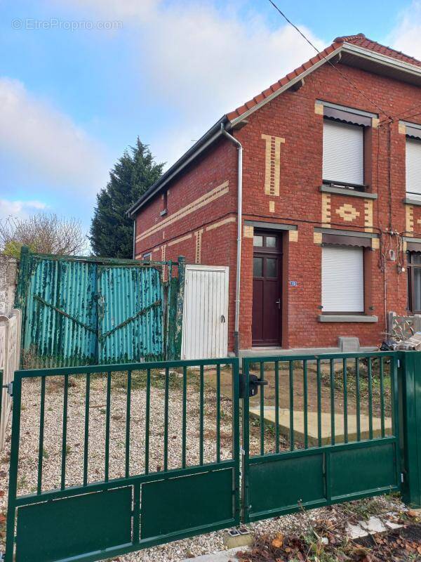 Maison à ESTEVELLES