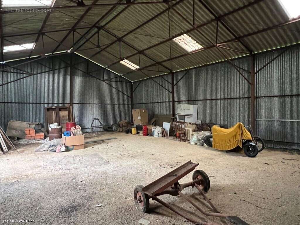 Maison à NANTEUIL-EN-VALLEE